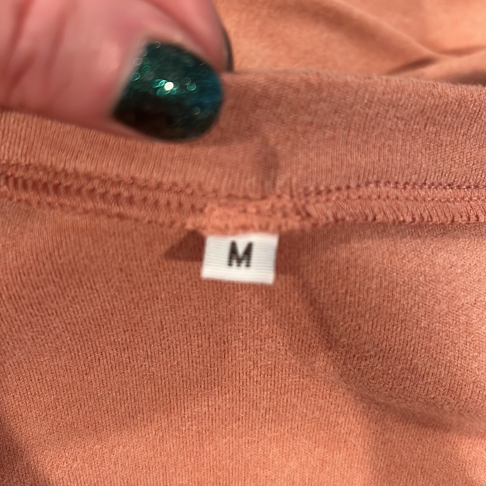 NWOT! Cute Pink Ruffle Top-Medium - Picture 4 of 5